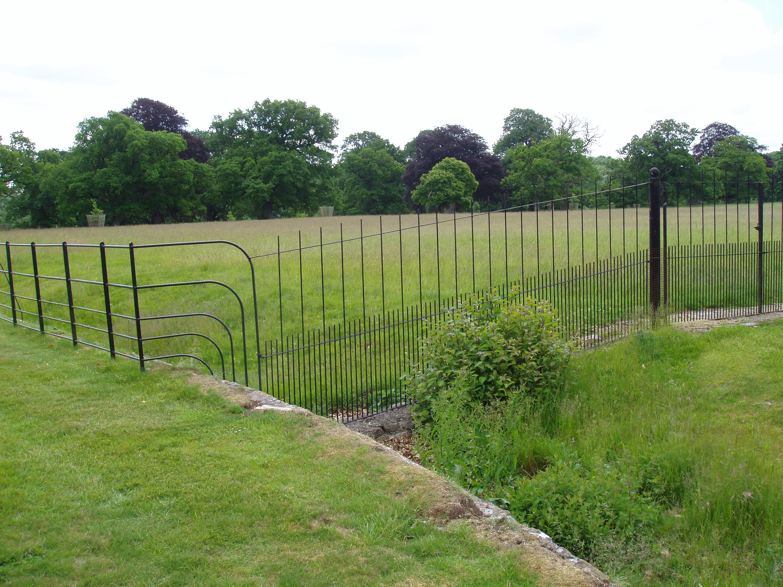 Metal Fencing & Gates