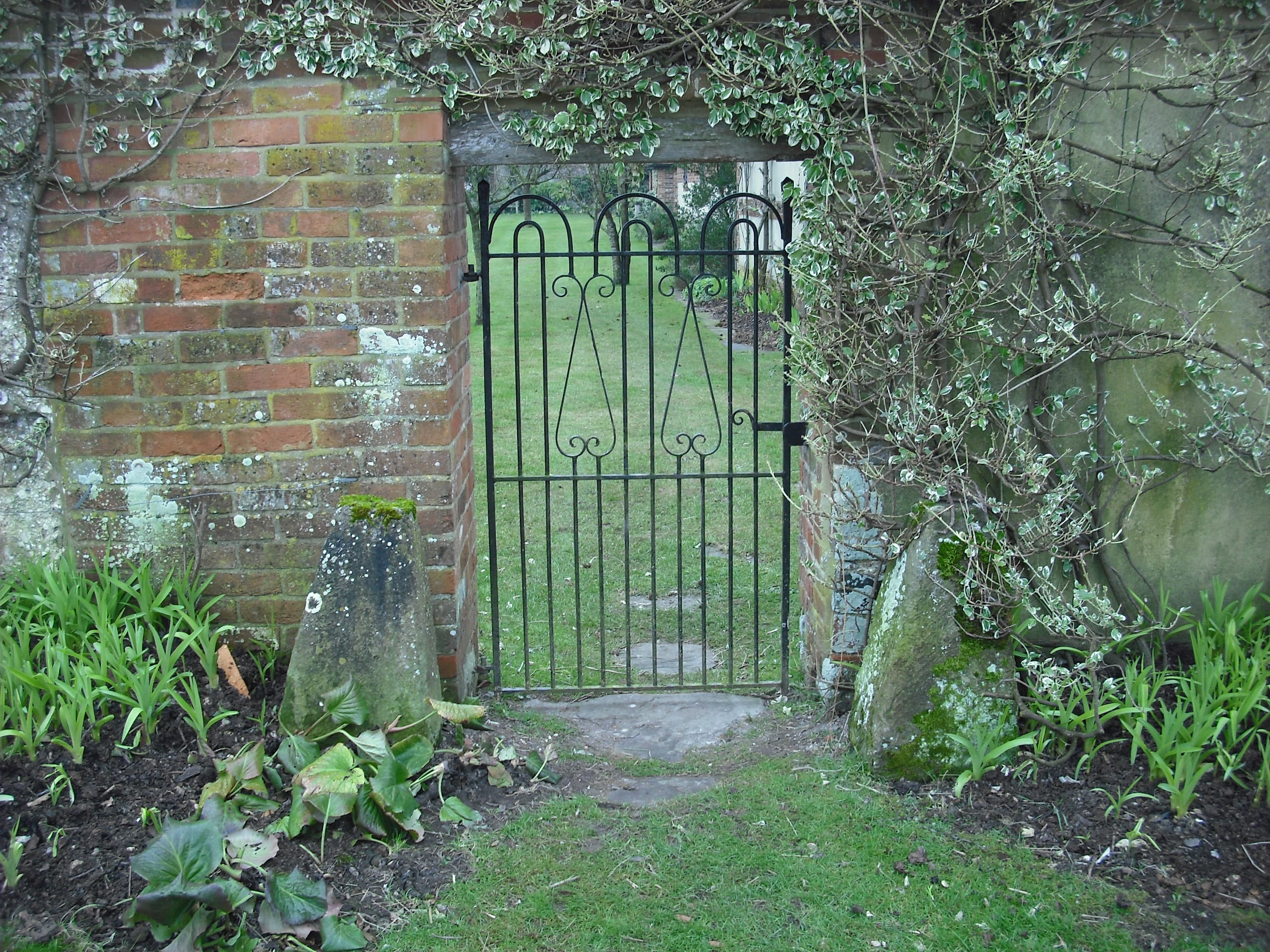 Metal Fencing & Gates