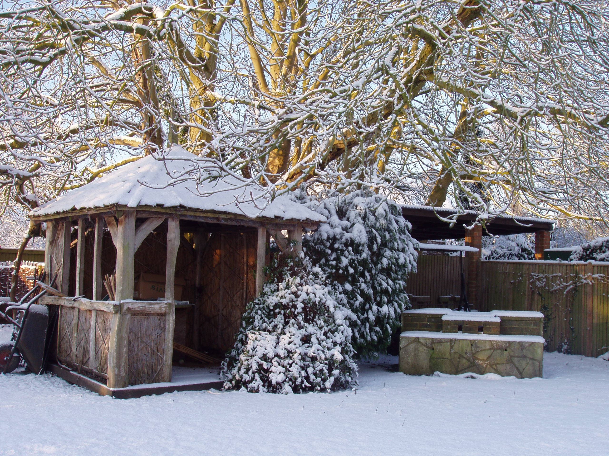 Winterborne Zelston Fencing Summer Houses & Buildings