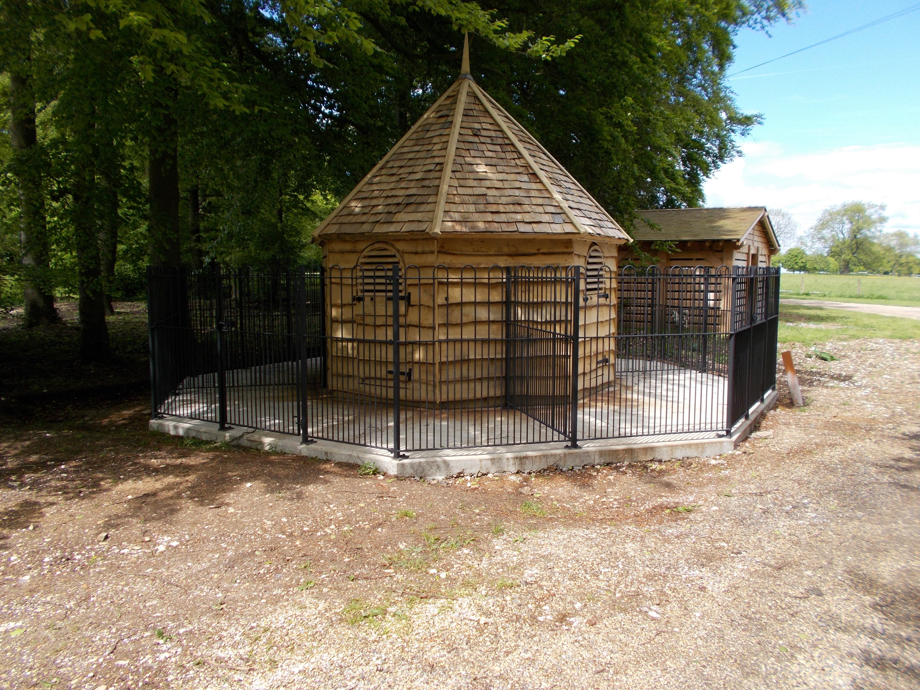 Winterborne Zelston Fencing Summer Houses & Buildings